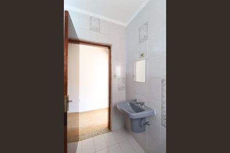 Casa à venda com 104m², 3 quartos e 2 vagasBanheiro Social