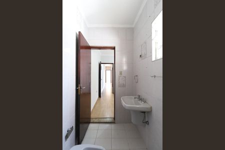 Casa à venda com 104m², 3 quartos e 2 vagasBanheiro do Quarto 1