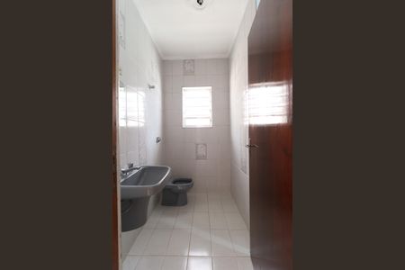 Casa à venda com 104m², 3 quartos e 2 vagasBanheiro Social