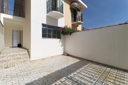 Casa à venda com 104m², 3 quartos e 2 vagasEntrada