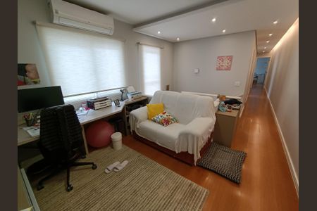 Casa à venda com 173m², 4 quartos e 3 vagas Casa à venda com 173m², 4 quartos e 3 vagasSala 2