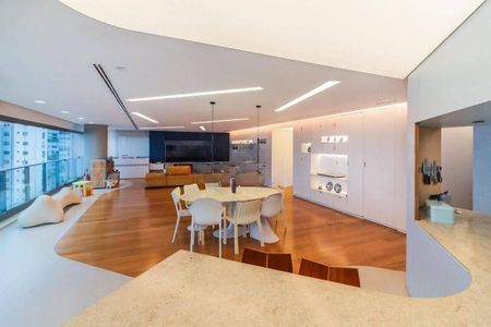 Apartamento à venda com 275m², 3 quartos e 4 vagas