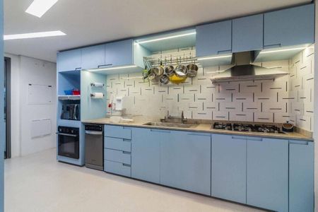 Apartamento à venda com 275m², 3 quartos e 4 vagas