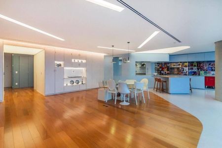 Apartamento à venda com 275m², 3 quartos e 4 vagas