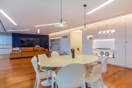 Apartamento à venda com 275m², 3 quartos e 4 vagas