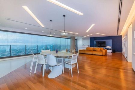 Apartamento à venda com 275m², 3 quartos e 4 vagas