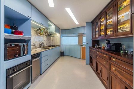 Apartamento à venda com 275m², 3 quartos e 4 vagas