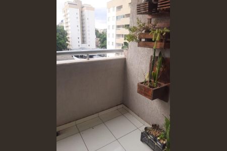 Apartamento à venda com 77m², 3 quartos e 2 vagas