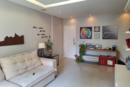 Apartamento à venda com 120m², 3 quartos e 1 vaga Apartamento à venda com 120m², 3 quartos e 1 vagaSala