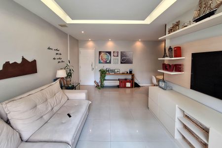 Apartamento à venda com 120m², 3 quartos e 1 vaga Apartamento à venda com 120m², 3 quartos e 1 vagaSala