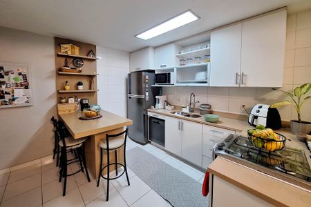 Apartamento à venda com 120m², 3 quartos e 1 vaga Apartamento à venda com 120m², 3 quartos e 1 vagaCozinha