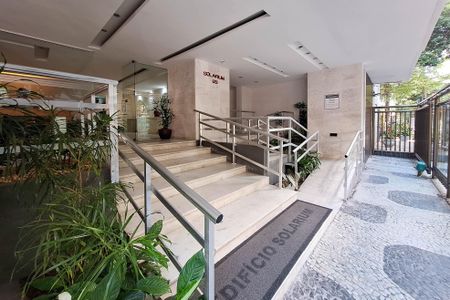 Apartamento à venda com 120m², 3 quartos e 1 vaga Apartamento à venda com 120m², 3 quartos e 1 vagaFachada