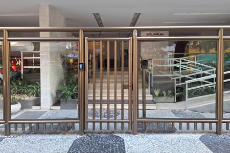 Apartamento à venda com 120m², 3 quartos e 1 vaga Apartamento à venda com 120m², 3 quartos e 1 vagaFachada