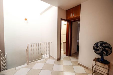 Casa de condomínio à venda com 125m², 3 quartos e 3 vagas Casa de condomínio à venda com 125m², 3 quartos e 3 vagasHall