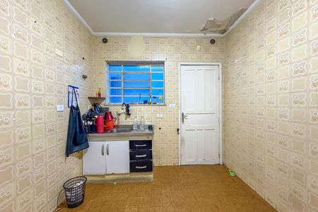 Casa à venda com 367m², 2 quartos e 2 vagas Casa à venda com 367m², 2 quartos e 2 vagasCozinha