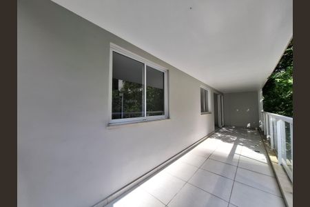 Apartamento à venda com 107m², 3 quartos e 2 vagas Apartamento à venda com 107m², 3 quartos e 2 vagasVaranda