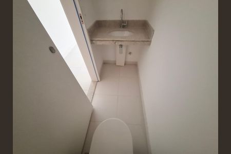 Apartamento à venda com 107m², 3 quartos e 2 vagas Apartamento à venda com 107m², 3 quartos e 2 vagasLavabo
