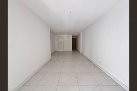 Apartamento à venda com 107m², 3 quartos e 2 vagas Apartamento à venda com 107m², 3 quartos e 2 vagasSala