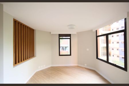 Apartamento à venda com 245m², 3 quartos e 4 vagas Apartamento à venda com 245m², 3 quartos e 4 vagasSala