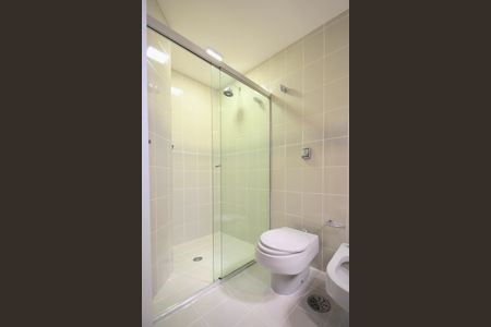 Apartamento à venda com 245m², 3 quartos e 4 vagas Apartamento à venda com 245m², 3 quartos e 4 vagasBanheiro 2