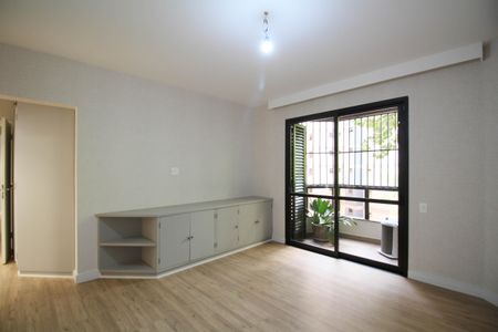 Apartamento à venda com 245m², 3 quartos e 4 vagas Apartamento à venda com 245m², 3 quartos e 4 vagasSuíte