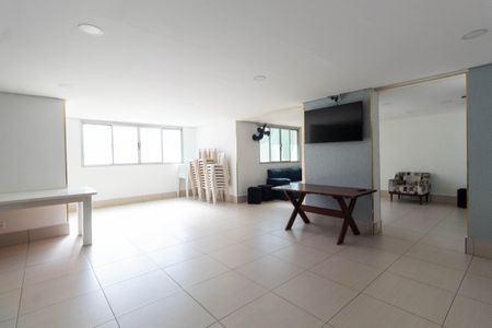Apartamento à venda com 76m², 3 quartos e 1 vaga Apartamento à venda com 76m², 3 quartos e 1 vagaÁrea comum - Salão de festas