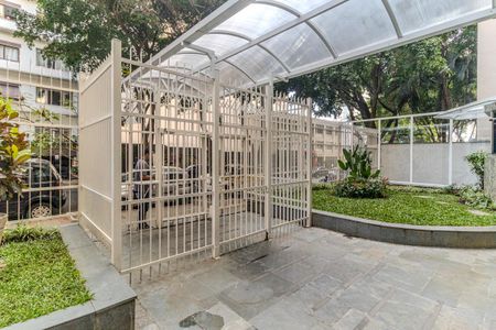 Apartamento à venda com 117m², 1 quarto e 1 vagaPortaria