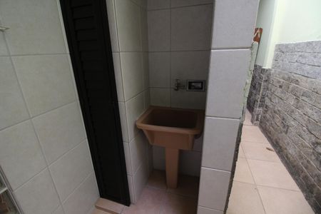 Casa à venda com 130m², 2 quartos e 1 vagaÁrea de Serviço