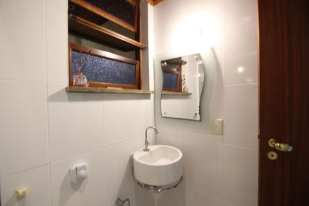 Casa à venda com 130m², 2 quartos e 1 vagaSuíte 2 Banheiro