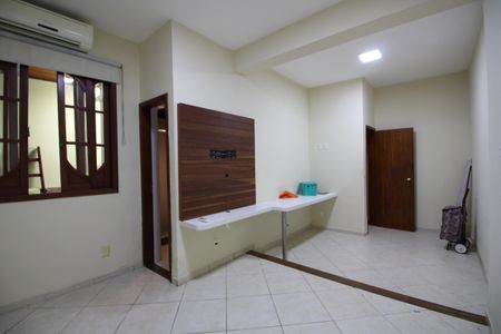 Casa à venda com 130m², 2 quartos e 1 vagaSuíte 2