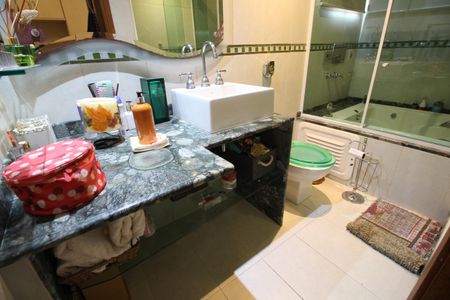 Casa à venda com 130m², 2 quartos e 1 vagaSuíte 1 Banheiro