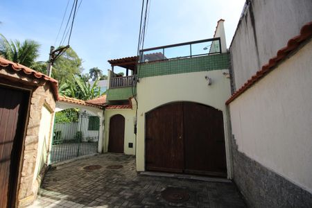 Casa à venda com 130m², 2 quartos e 1 vagaFachada