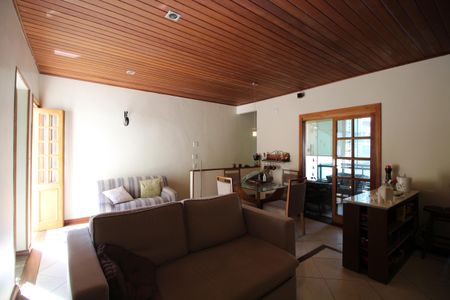 Casa à venda com 130m², 2 quartos e 1 vagaSala 1