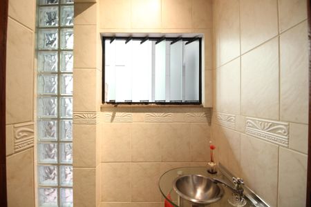 Casa à venda com 130m², 2 quartos e 1 vagaLavabo