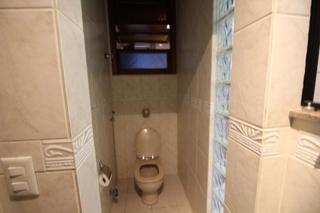 Casa à venda com 130m², 2 quartos e 1 vagaLavabo