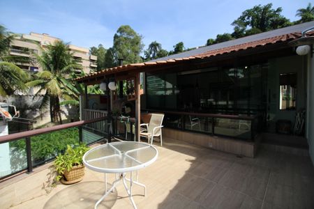 Casa à venda com 130m², 2 quartos e 1 vagaÁrea Externa