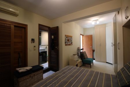 Casa à venda com 130m², 2 quartos e 1 vagaSuíte 1