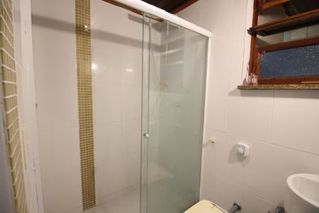 Casa à venda com 130m², 2 quartos e 1 vagaSuíte 2 Banheiro