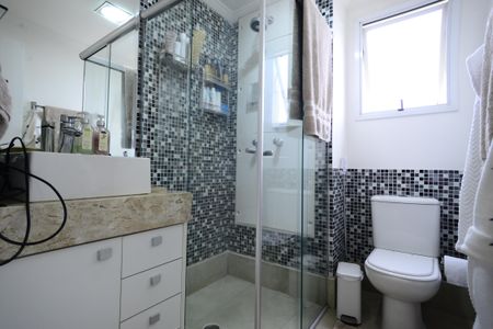 Apartamento à venda com 216m², 3 quartos e 4 vagasBanheiro da Suíte 1