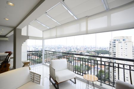 Apartamento à venda com 216m², 3 quartos e 4 vagasVaranda da Sala