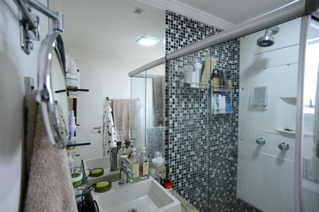 Apartamento à venda com 216m², 3 quartos e 4 vagasBanheiro da Suíte 1