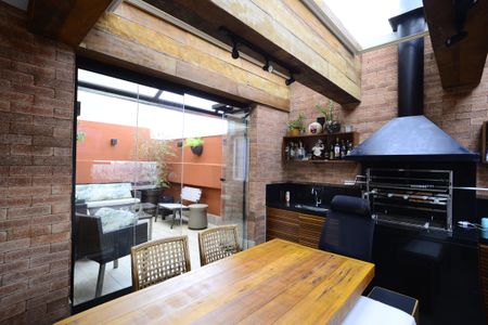 Apartamento à venda com 216m², 3 quartos e 4 vagasVaranda gourmet