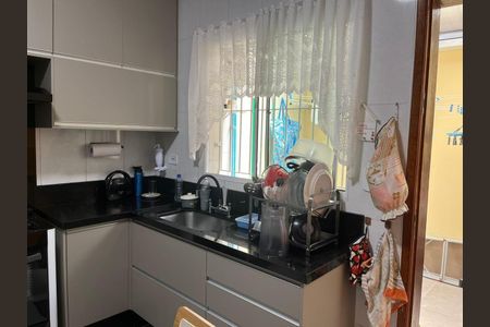 Casa à venda com 111m², 2 quartos e 2 vagas