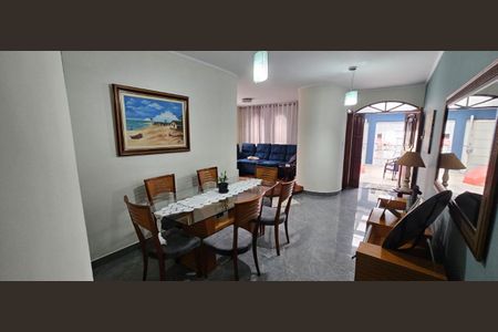 Casa à venda com 150m², 2 quartos e 3 vagas