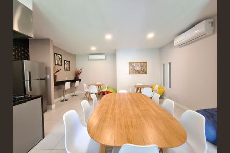 Apartamento à venda com 124m², 2 quartos e 1 vaga Apartamento à venda com 124m², 2 quartos e 1 vagaÁrea comum