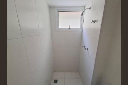 Apartamento à venda com 124m², 2 quartos e 1 vaga Apartamento à venda com 124m², 2 quartos e 1 vagaBanheiro
