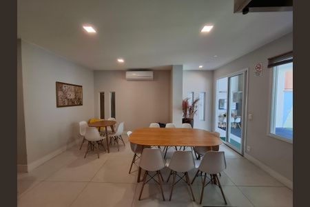 Apartamento à venda com 124m², 2 quartos e 1 vaga Apartamento à venda com 124m², 2 quartos e 1 vagaÁrea comum