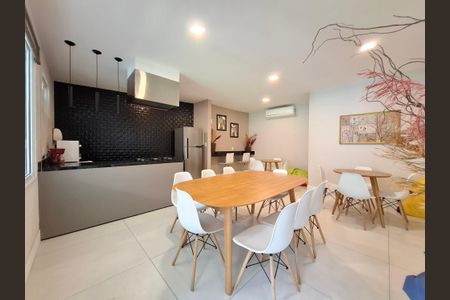 Apartamento à venda com 124m², 2 quartos e 1 vaga Apartamento à venda com 124m², 2 quartos e 1 vagaÁrea comum