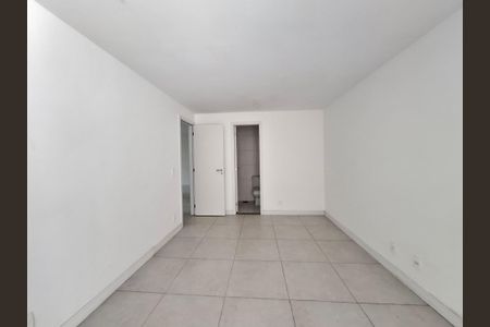 Apartamento à venda com 124m², 2 quartos e 1 vaga Apartamento à venda com 124m², 2 quartos e 1 vagaSuíte