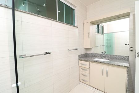 Casa à venda com 350m², 4 quartos e 3 vagasBanheiro da Suíte